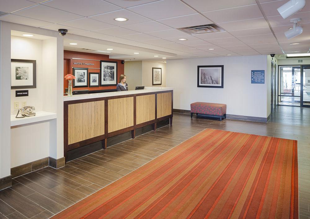 Hampton Inn Madison East Towne Mall Area Extérieur photo