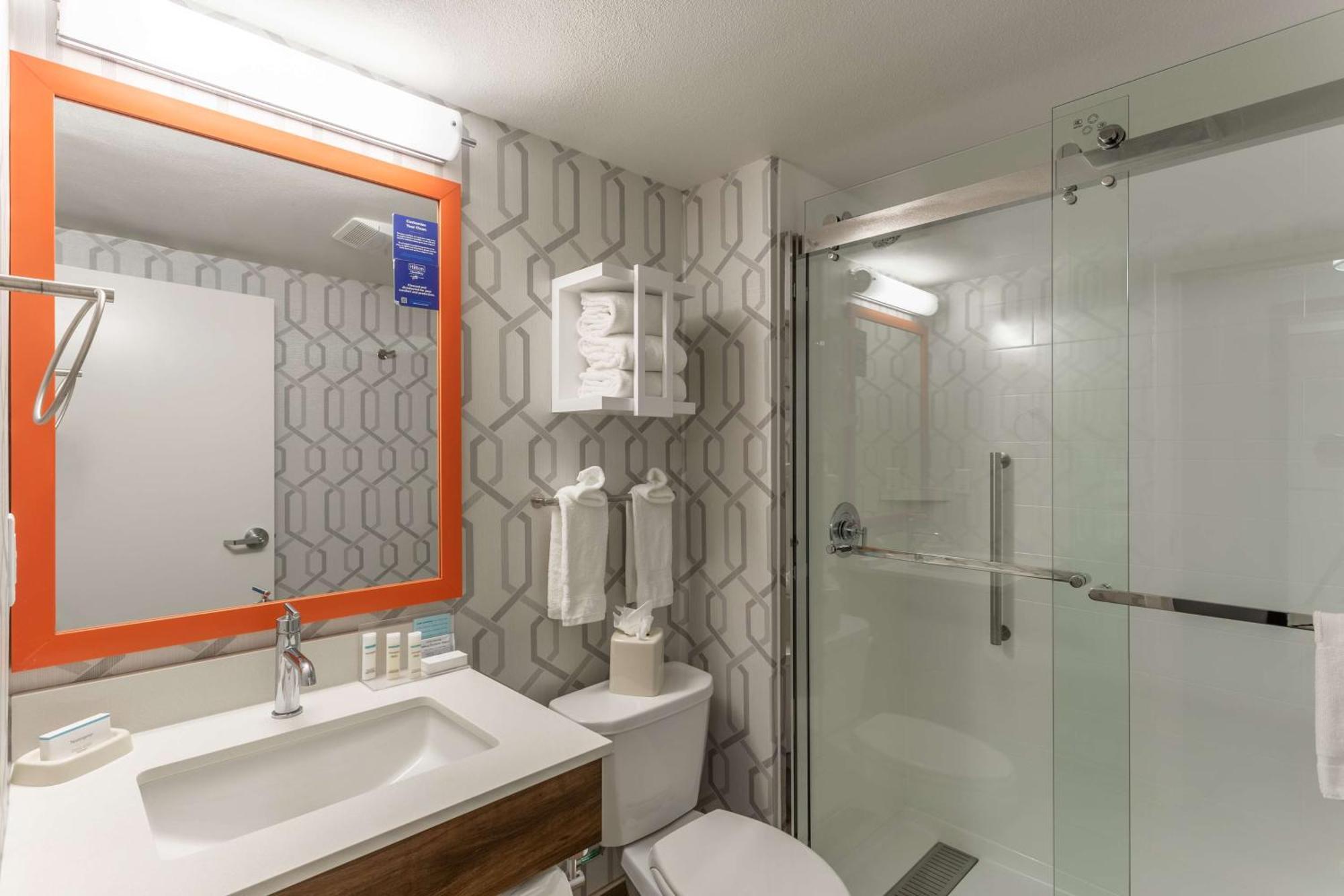 Hampton Inn Madison East Towne Mall Area Extérieur photo