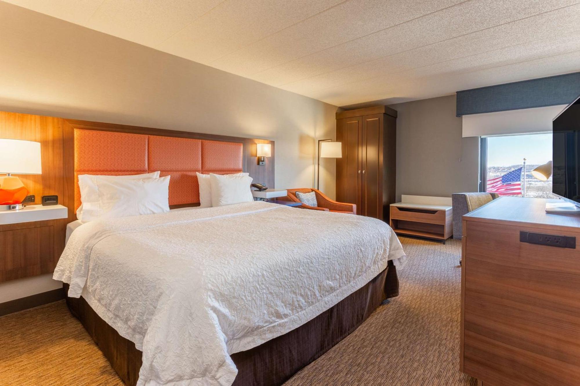 Hampton Inn Madison East Towne Mall Area Extérieur photo